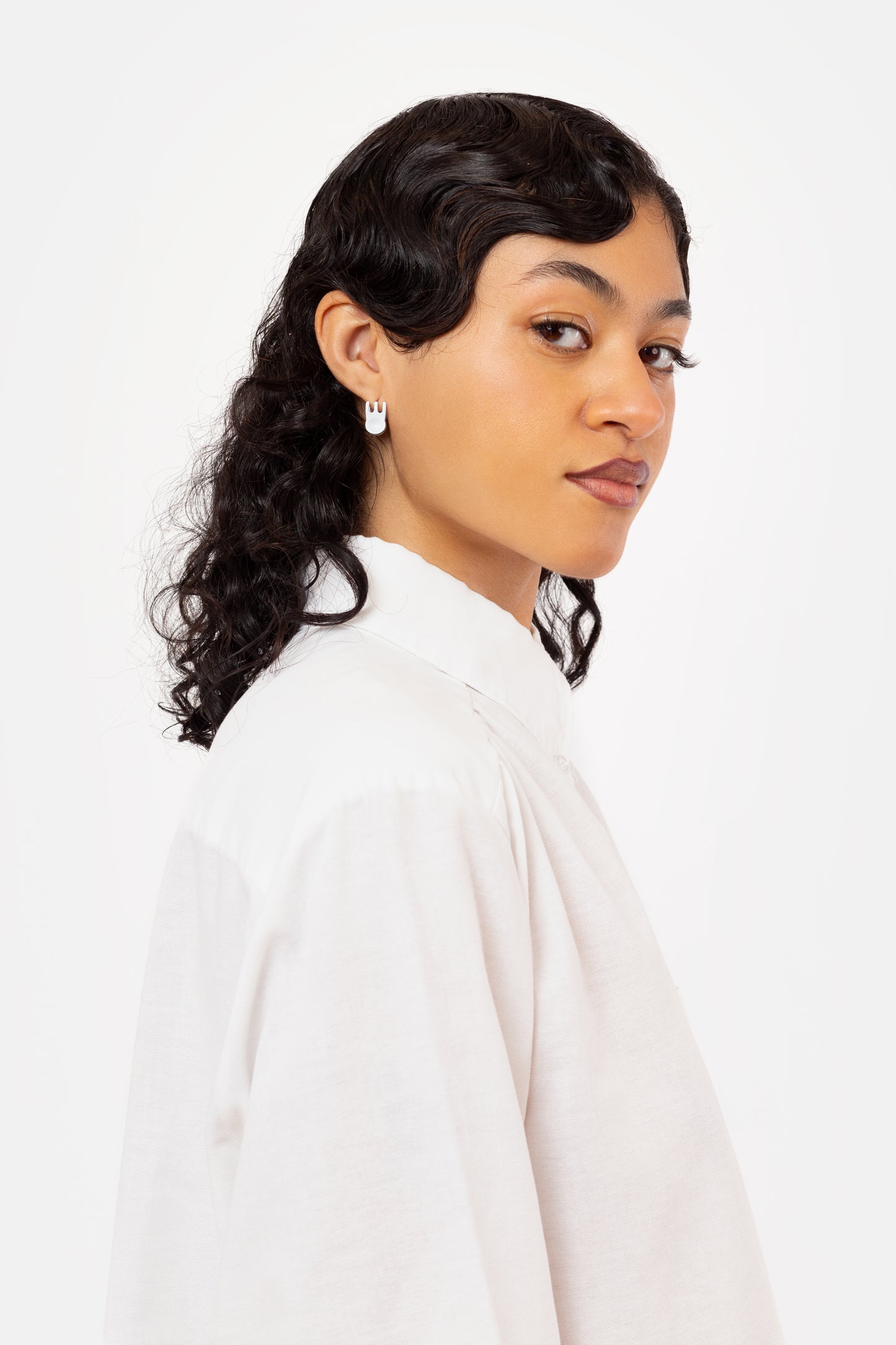 Mini Claw Clip Hoops in Coconut