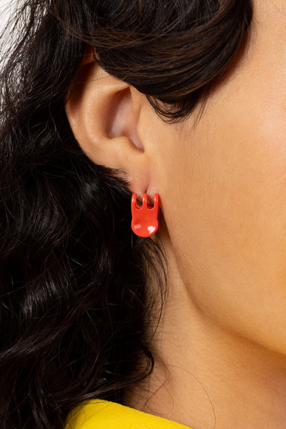 Mini Claw Clip Hoops in Strawberry