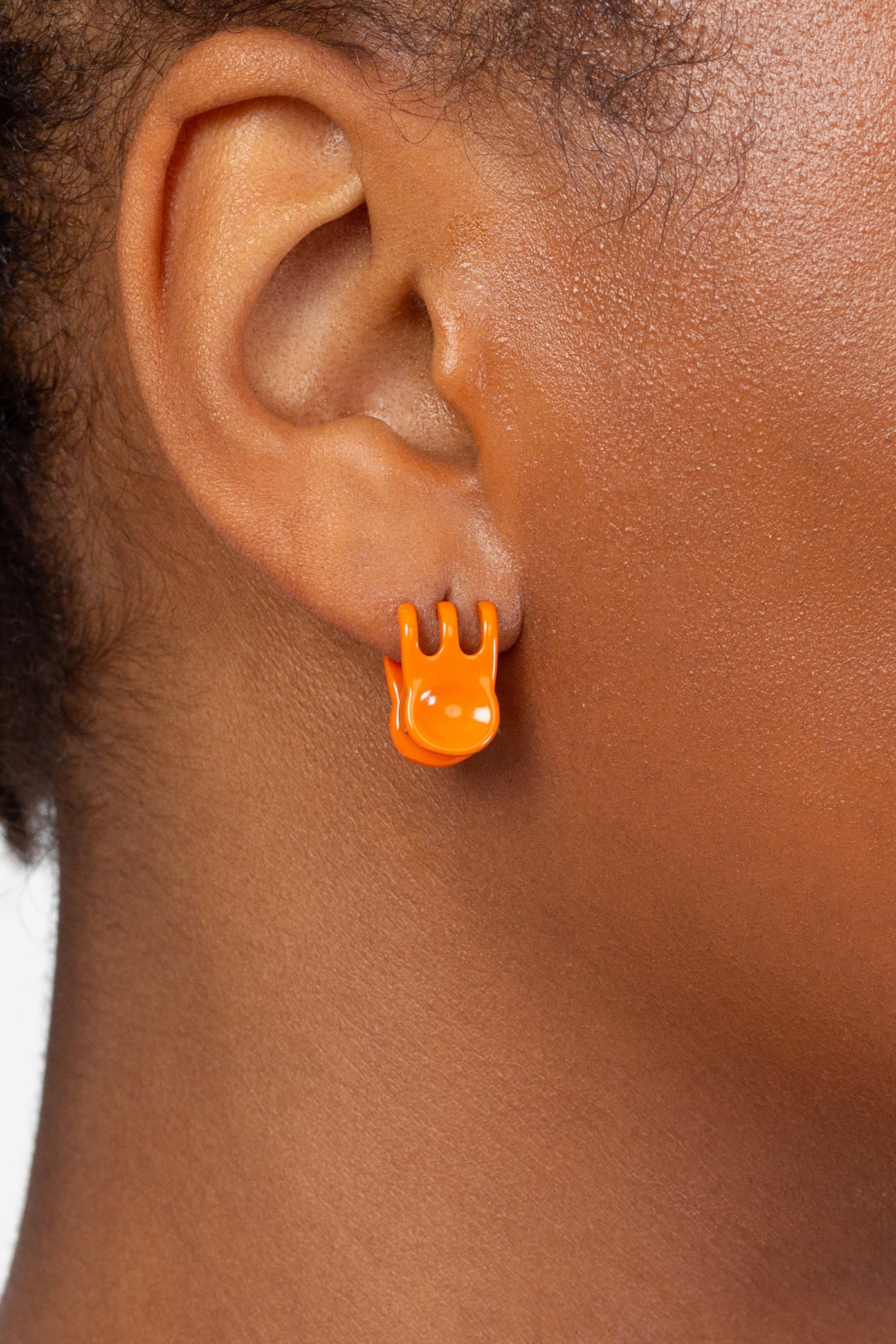 Mini Claw Clip Hoops in Clementine