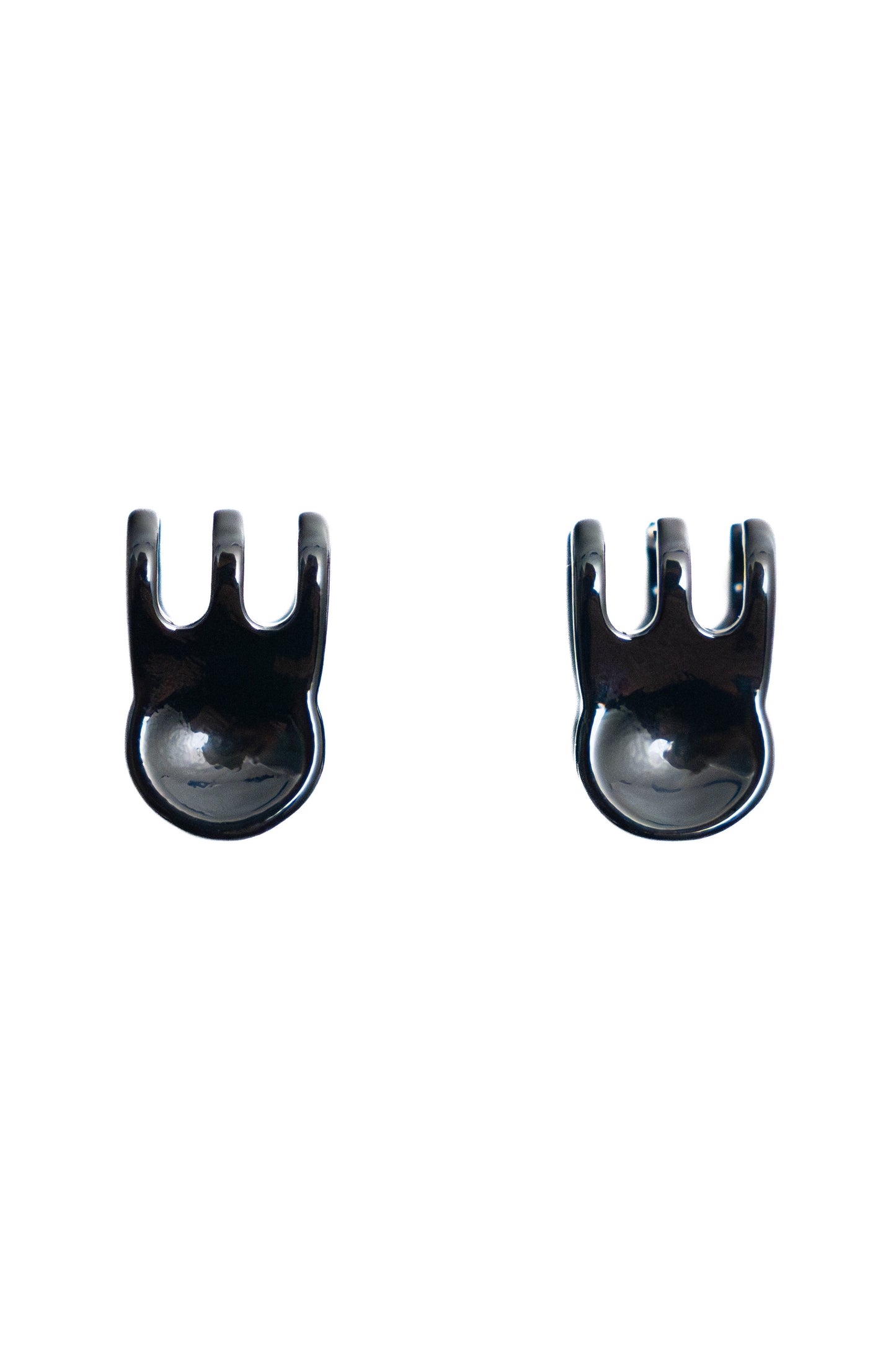 Mini Claw Clip Hoops in Blackberry