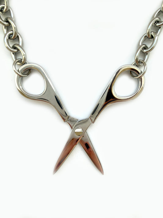 Scissor Necklace in Silver