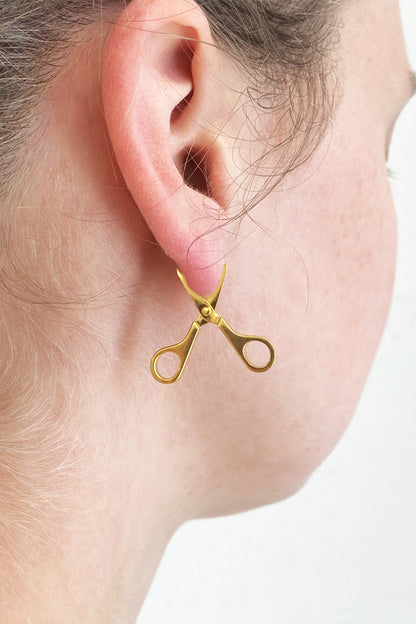 Mini Scissor Earrings in Gold